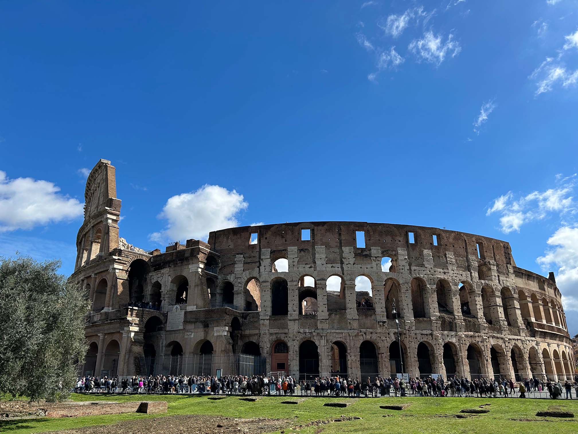 PMU Rome, Education in Permanant Makeup in Italy by Akira Nitsche